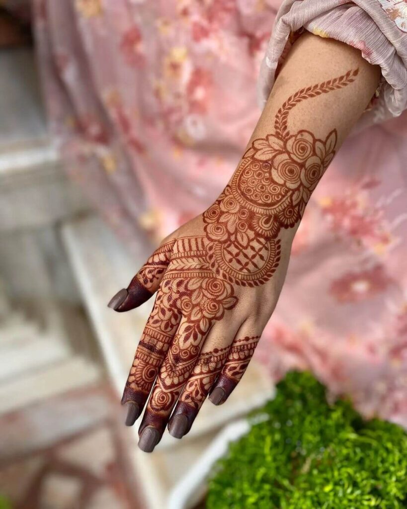 simple mehndi design for bride to be